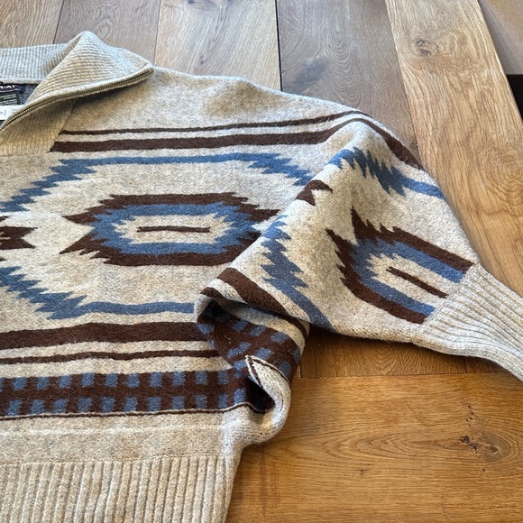 Ariat Cream Zip-Up Sweater with Brown and Blue Southwestern Pattern - Picture 3 of 4